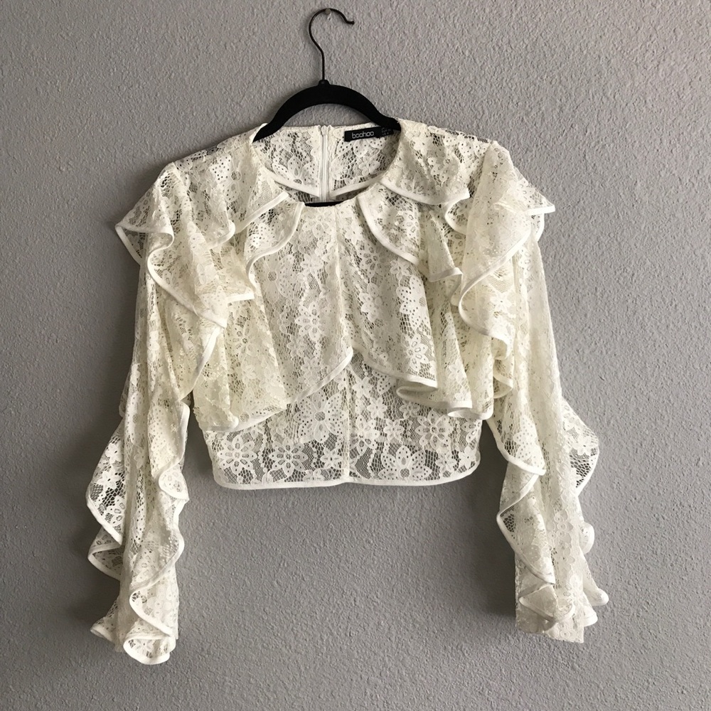Boohoo White Lace Ruffle Long-Sleeve Crop Top